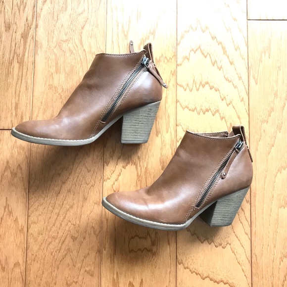 Dolce Vita Shoes - Dolce Vita Leather Ankle Booties